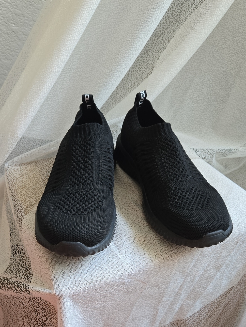 Slip-On Knit Tiosebon Women’s Sneakers - Black